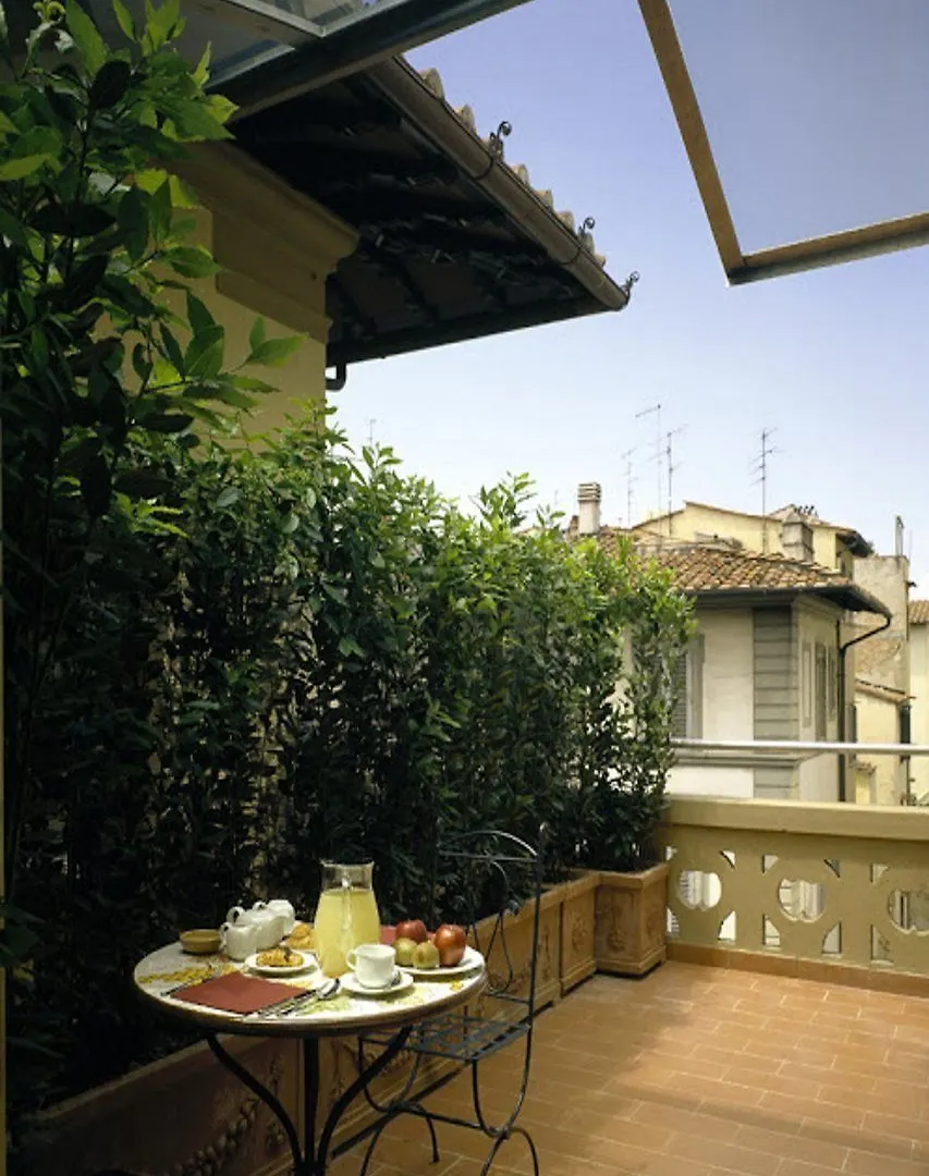 Hotel Palazzo Ognissanti Florenz 4*,